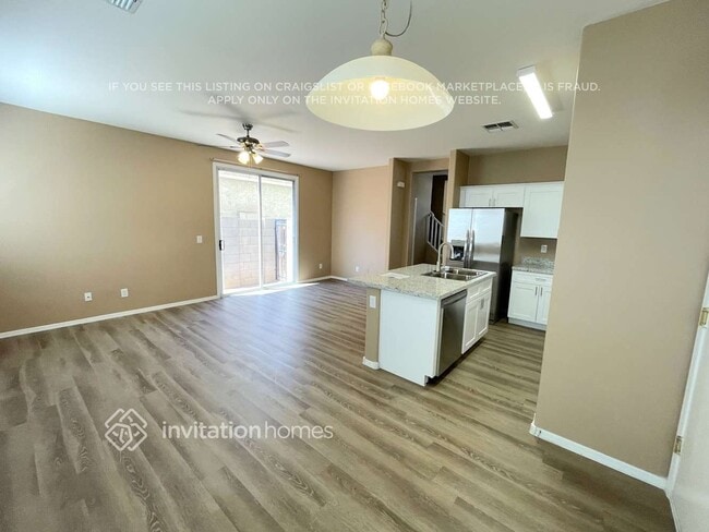 Building Photo - 5319 W Fulton St