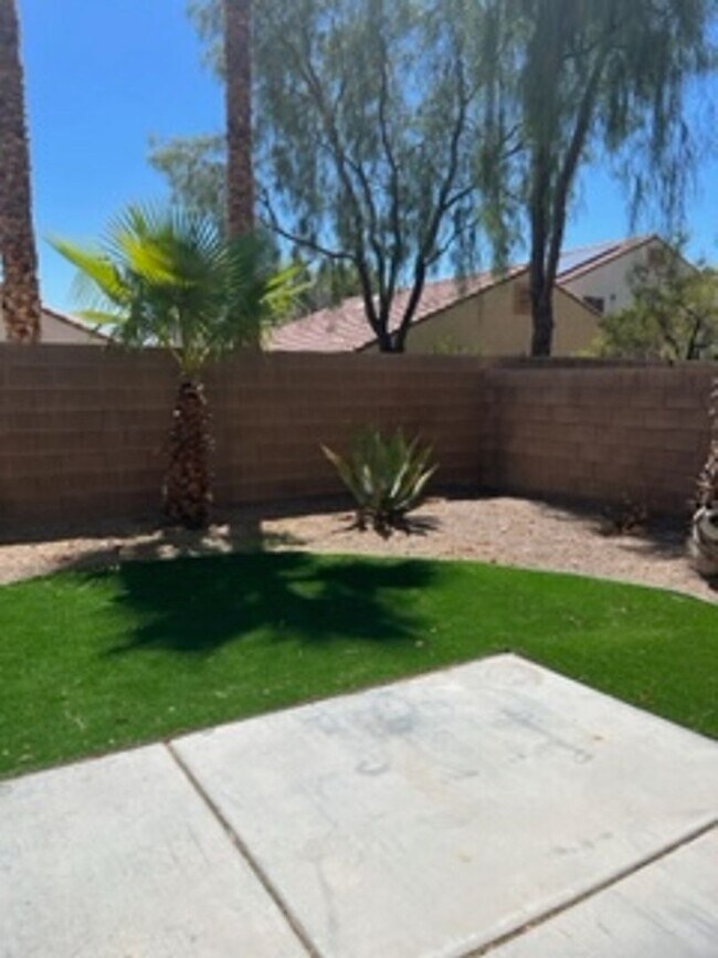 Building Photo - SOUTHERN HIGHLANDS BEAUTY!