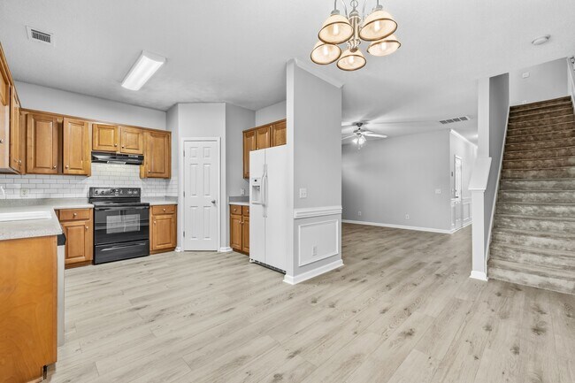 Building Photo - 777 King George Blvd