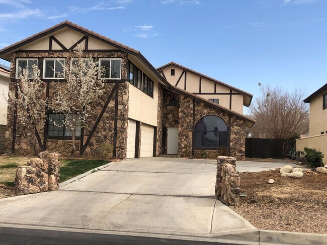 Primary Photo - Spring Valley Lake Home