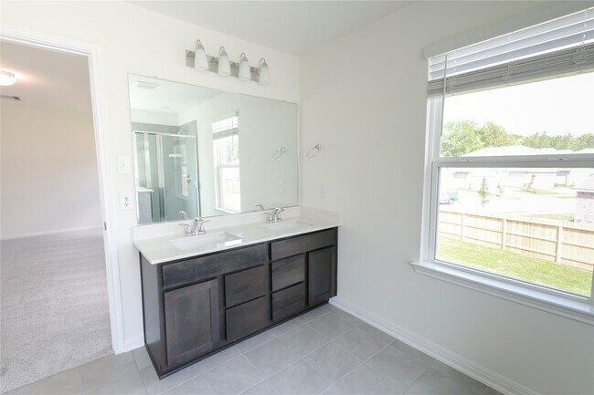 Building Photo - 9426 Castillo Ct