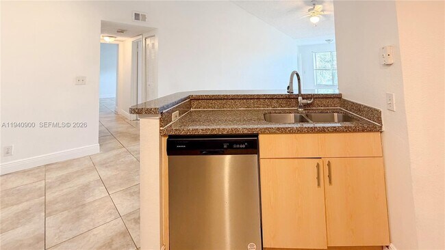 Building Photo - 3400 Pinewalk Dr N