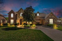 Building Photo - 3705 Falcon Dr