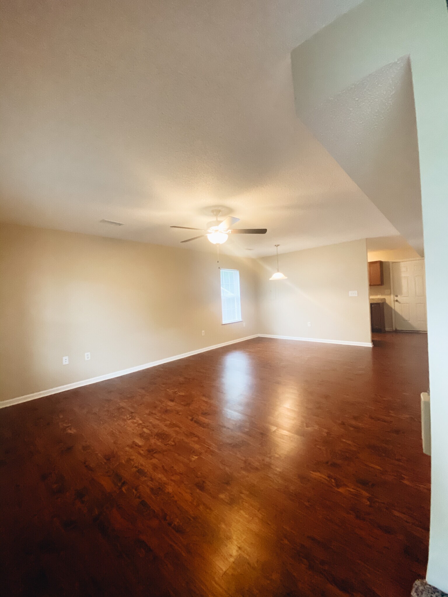 Building Photo - 358 Miller Pointe Dr