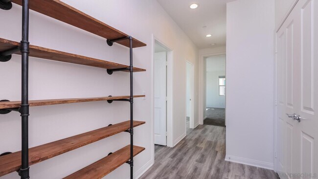 Building Photo - 1167 Calle Obsidiana