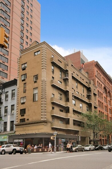 Building Photo - 160 E 26th St
