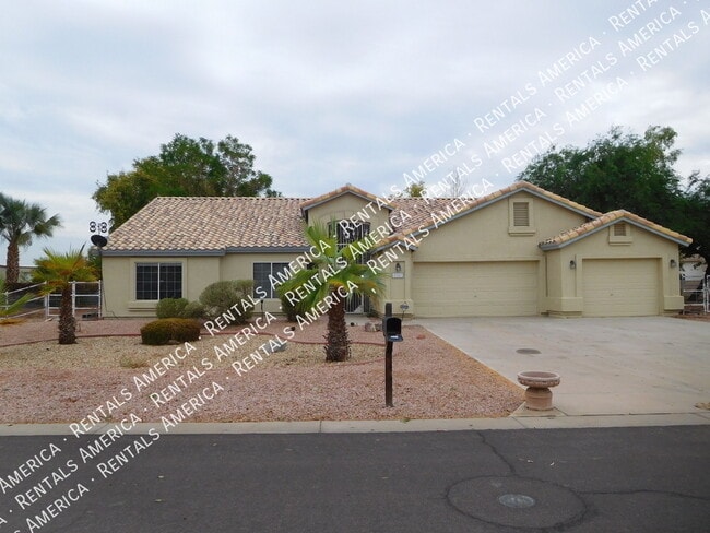 Building Photo - 5747 N 105th Ln