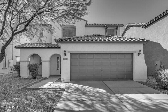 Primary Photo - 5811 W Siesta Way