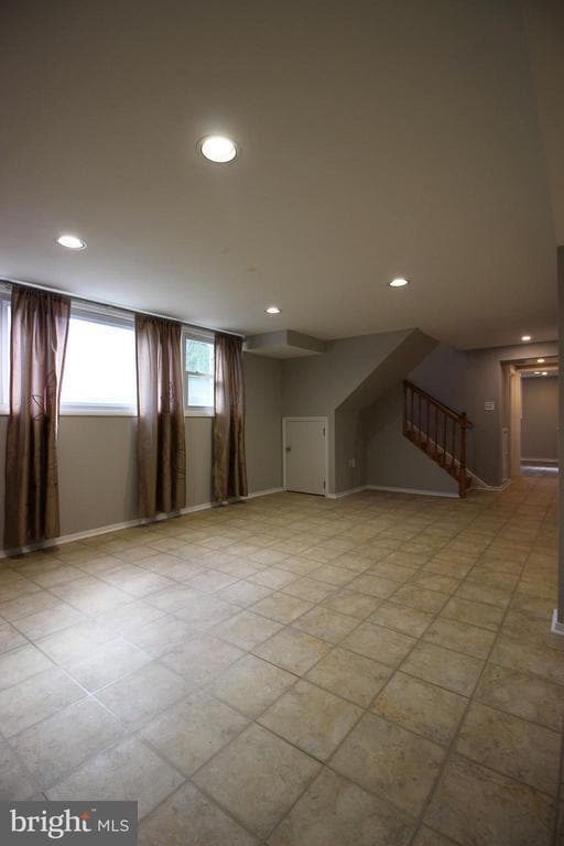 Building Photo - 102 Yeonas Dr SE