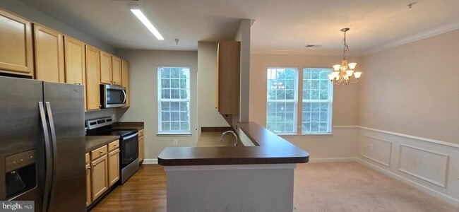 Building Photo - 42496 Mayflower Terrace