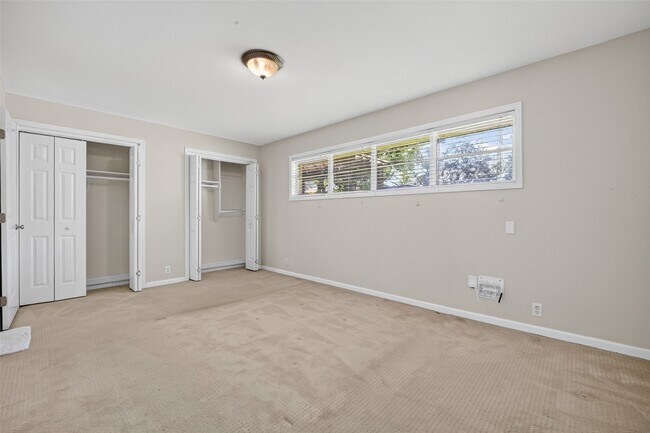 Building Photo - 5310 Indigo St