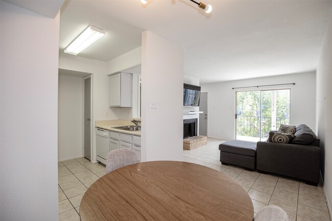 Building Photo - 18511 Egret Bay Blvd