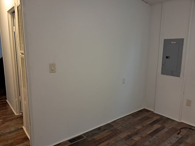 Building Photo - 23 Jimmie Ln