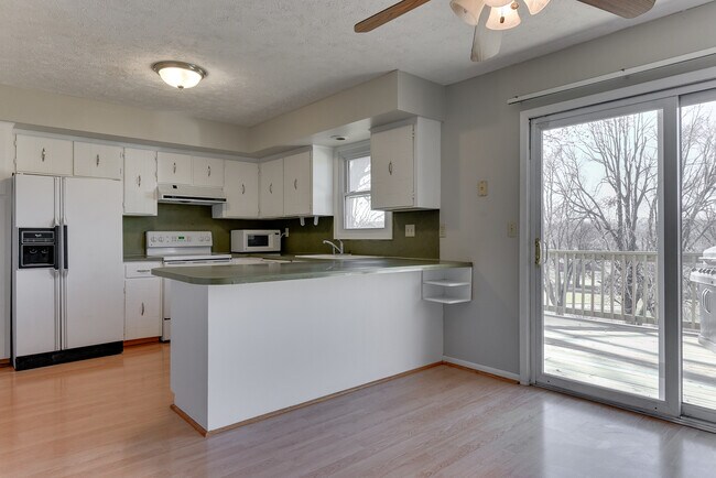 Building Photo - 3826 N 95th St