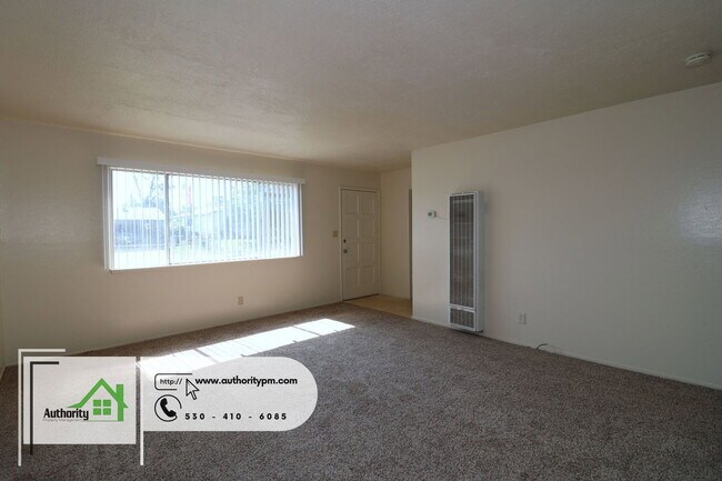 Building Photo - 1378 Aspen Dr