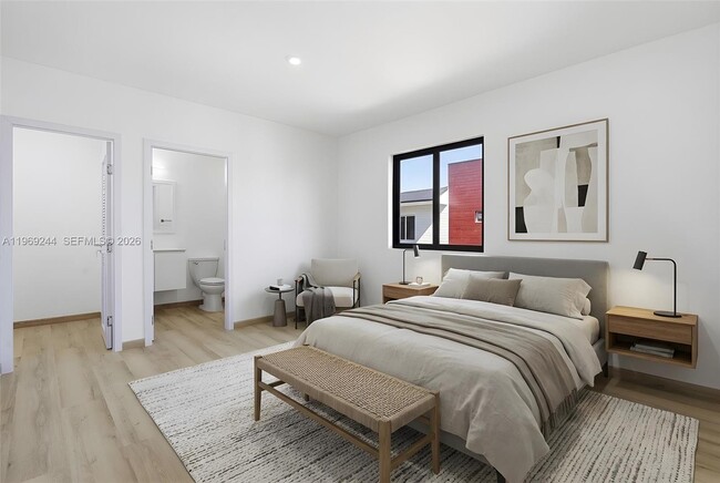 Building Photo - 936 NW 10th St