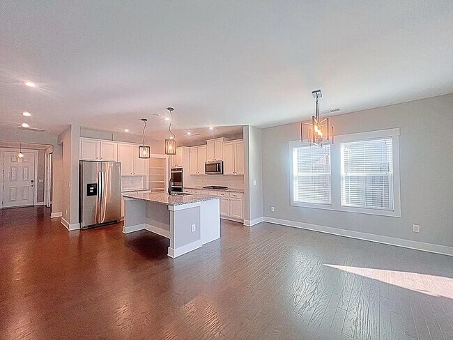 Building Photo - 213 Bank Swallow Wy