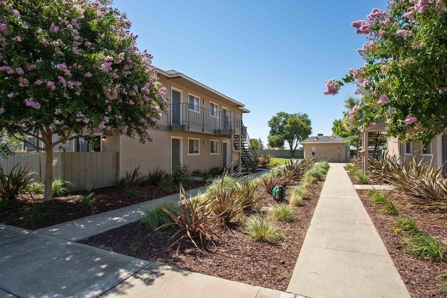 Building Photo - Village Ceres Apartments