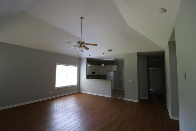 Building Photo - 1125A Southbend Drive