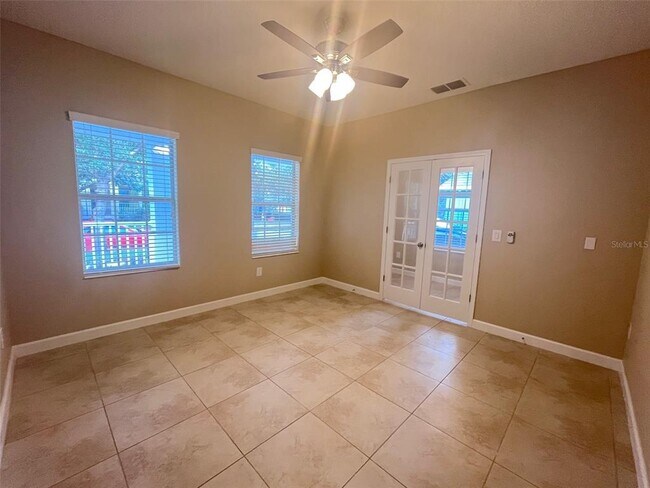 Building Photo - 15150 Evergreen Oak Loop