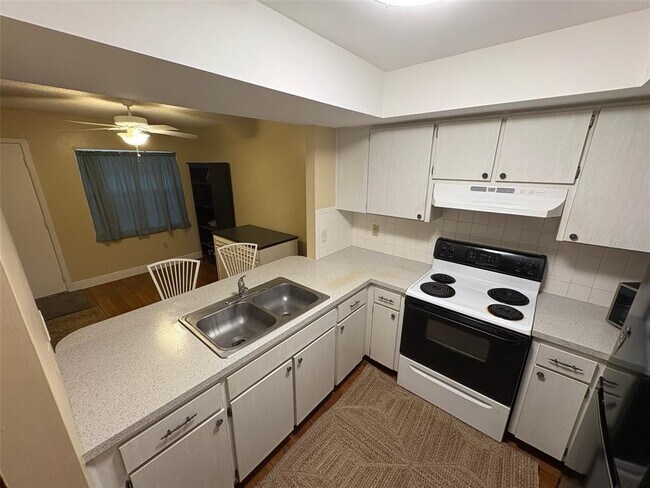 Building Photo - 1250 S Pinellas Ave