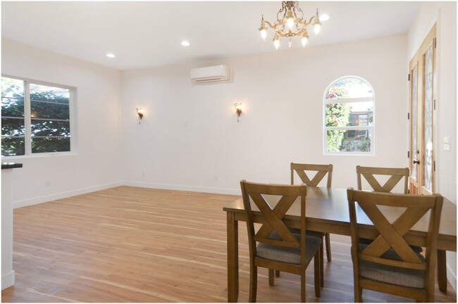 Building Photo - Charming 1 bedroom ADU in Santa Ana!