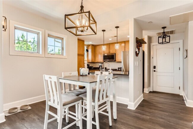 Building Photo - Highly desirable City Park one bed condo!