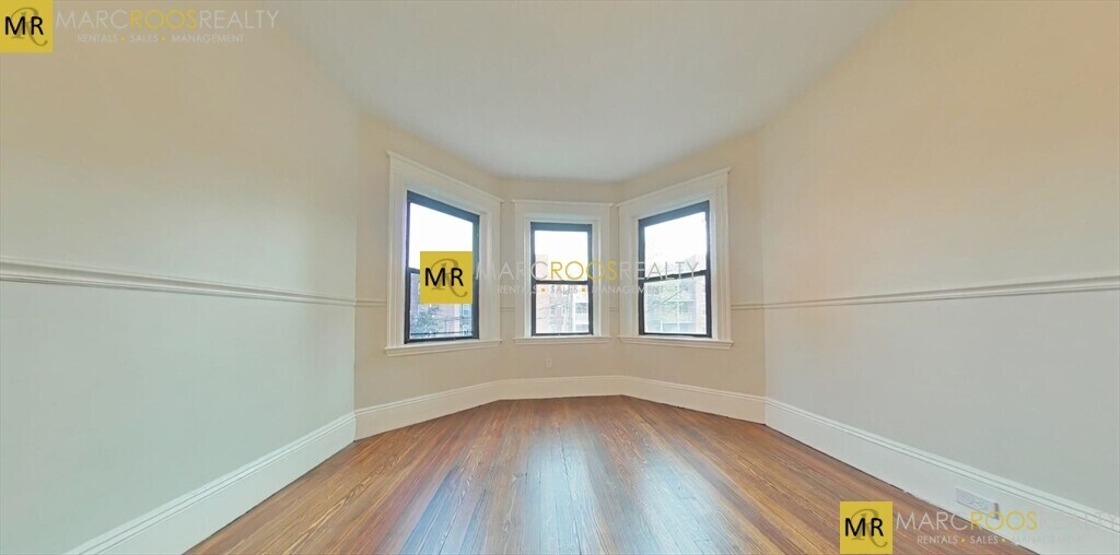 Building Photo - 1855 Beacon St