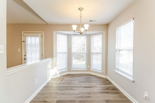 Building Photo - 4603 Avalon Forest Ln