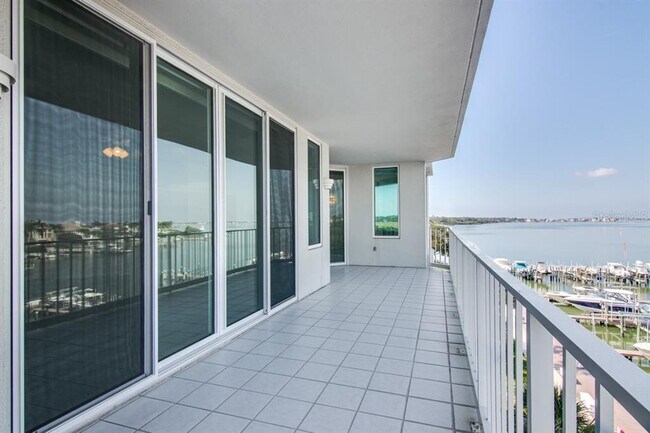 Building Photo - 1 Seaside Ln