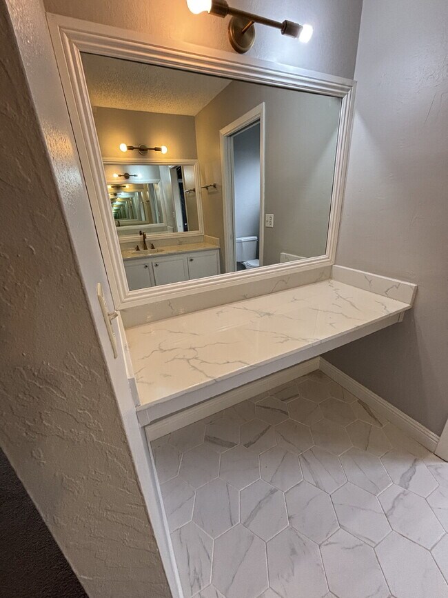 Building Photo - "Charming Concord Retreat: 3-Bedroom Gem with Granite Accents & Cozy Fireplace"