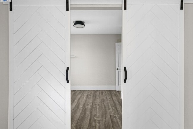 Building Photo - 2270 Bromfield Ct