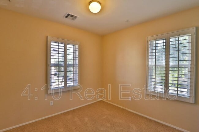Building Photo - 4175 E Jasper Dr