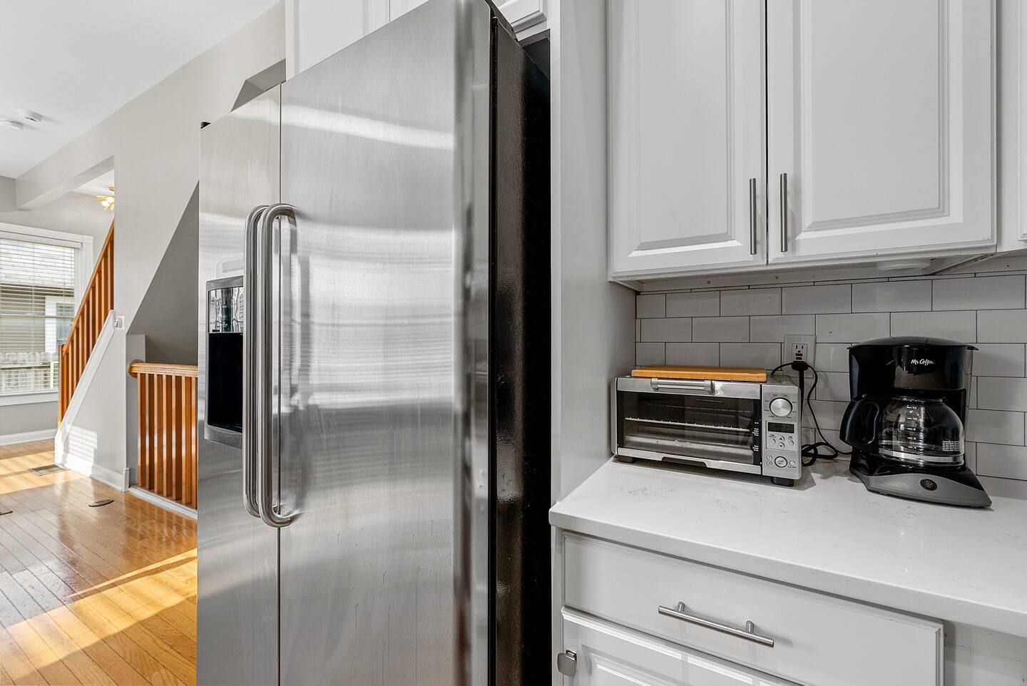 Building Photo - 950 N 6th St