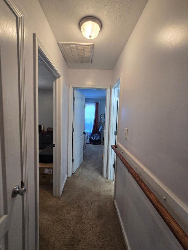 Building Photo - 441 Corsegan Rd