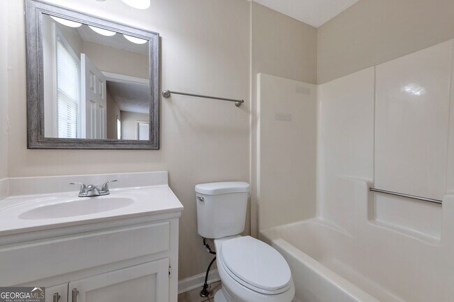 Building Photo - 3123 Calumet Pl NW