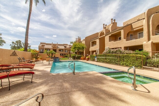 Building Photo - * COMING SOON * Great 2 bed/2 bath Condo i...