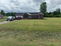 Building Photo - 479 Ervin Ln