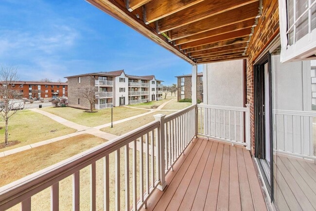 Building Photo - 239 S Gregory St