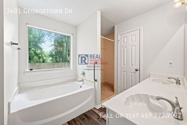 Building Photo - 3401 Georgetown Dr
