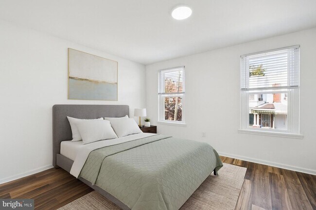 Building Photo - 4447 N 19th St