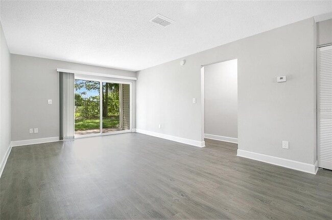 Building Photo - 2560 Woodgate Blvd