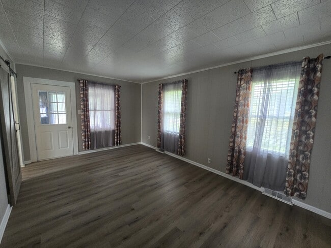 Building Photo - 1124 Kern St