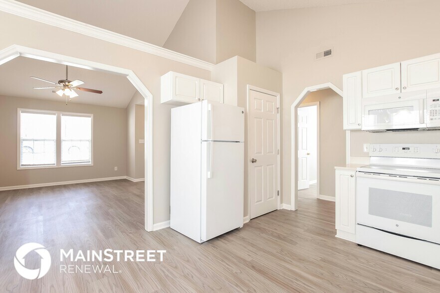 Building Photo - 5113 Limewood St