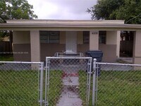 Building Photo - 4008 SW 23rd St
