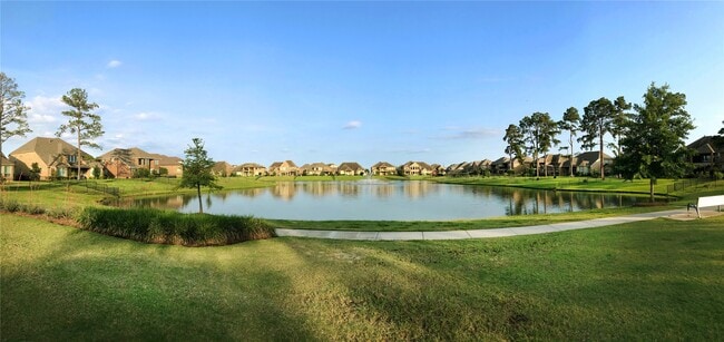 Building Photo - 25719 Oakwood Knoll Dr