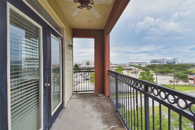 Building Photo - 1711 Old Spanish Trl