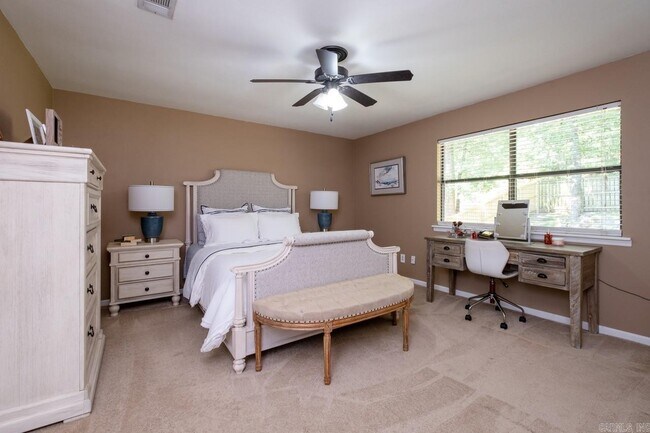 Building Photo - 1720 Jennifer Dr