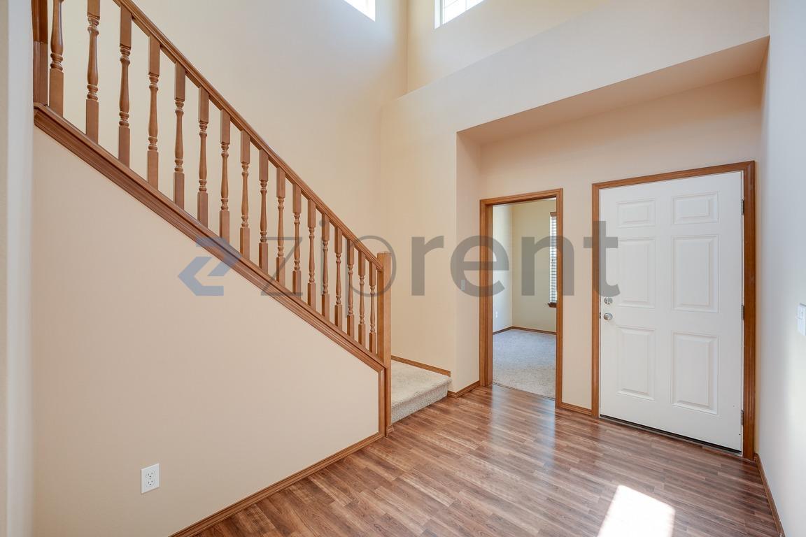 Building Photo - Unit