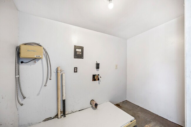 Building Photo - 45 Candlelight Loop